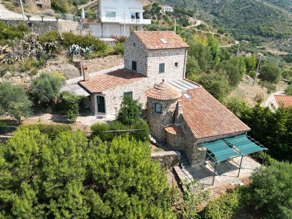 casa indipendente in vendita a Castellabate