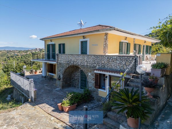 casa indipendente in vendita a Castellabate in zona Santa Maria
