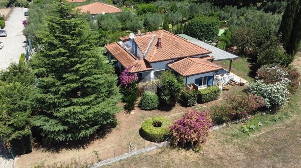 appartamento in vendita a Castellabate in zona Santa Maria