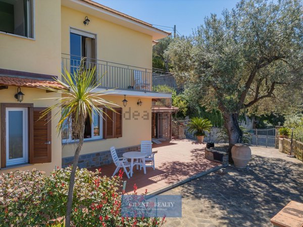 casa indipendente in vendita a Castellabate