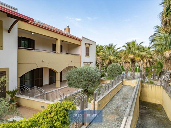 casa indipendente in vendita a Castellabate in zona Santa Maria