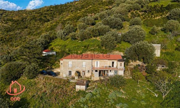 casa indipendente in vendita a Castellabate in zona San Marco