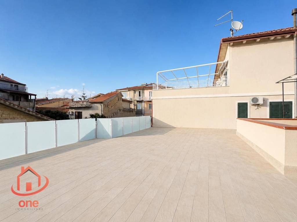 appartamento in vendita a Castellabate in zona Santa Maria