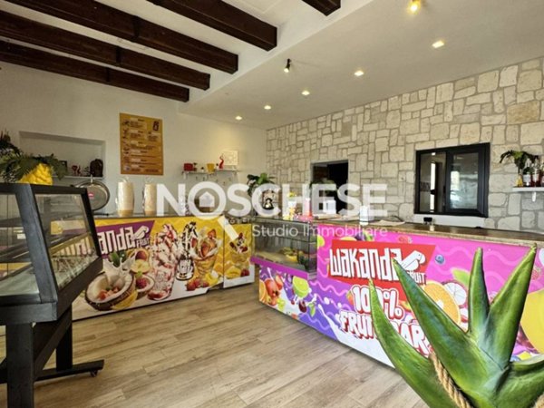 negozio in vendita a Castellabate in zona Santa Maria