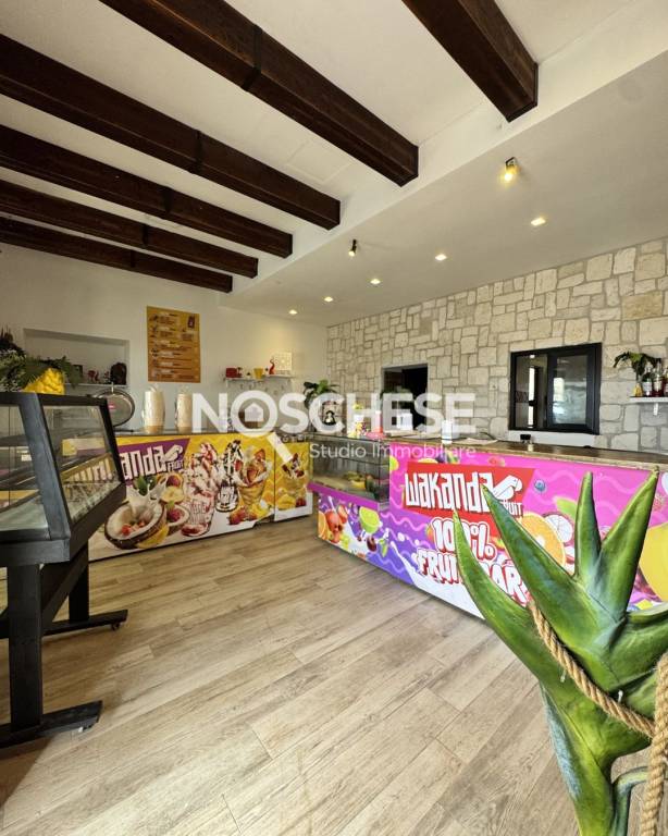 negozio in vendita a Castellabate in zona Santa Maria