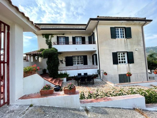 casa indipendente in vendita a Castellabate in zona San Marco