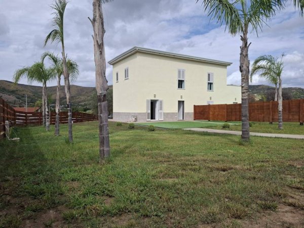 casa indipendente in vendita a Castellabate in zona Alano