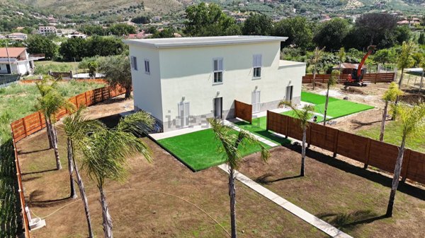 casa indipendente in vendita a Castellabate in zona Alano