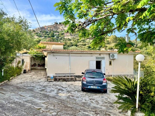 casa indipendente in vendita a Castellabate in zona Licosa