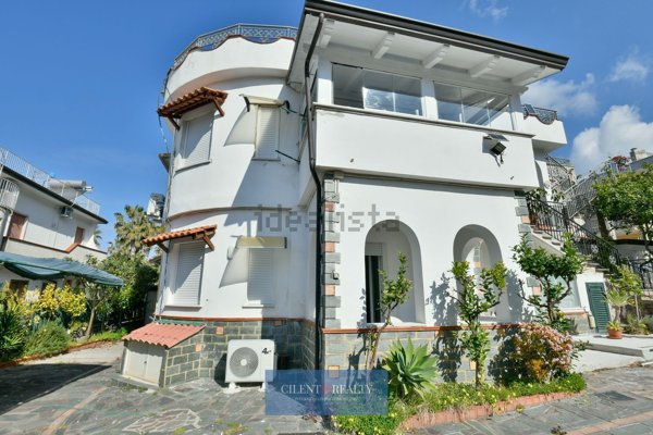 appartamento in vendita a Castellabate in zona Santa Maria
