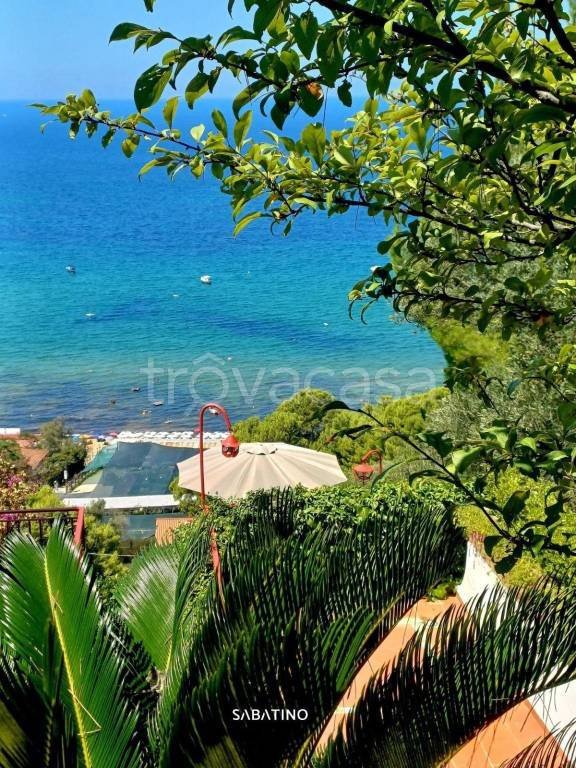 casa indipendente in vendita a Castellabate
