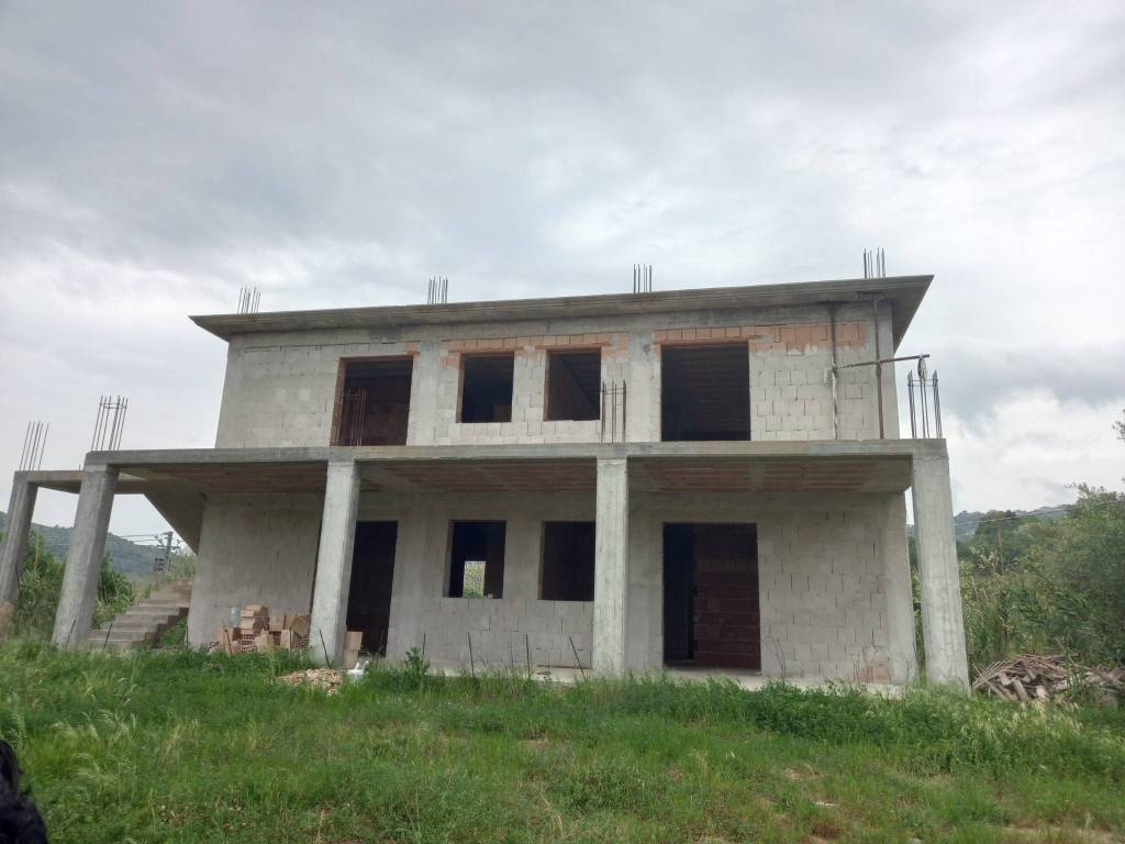 casa indipendente in vendita a Castellabate in zona Alano