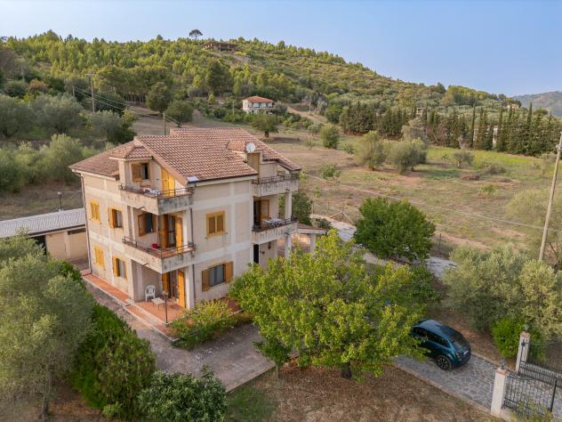 casa indipendente in vendita a Castellabate