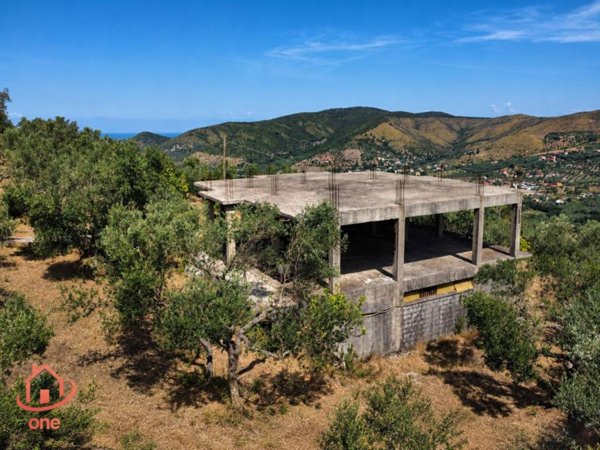 casa indipendente in vendita a Castellabate in zona Santa Maria