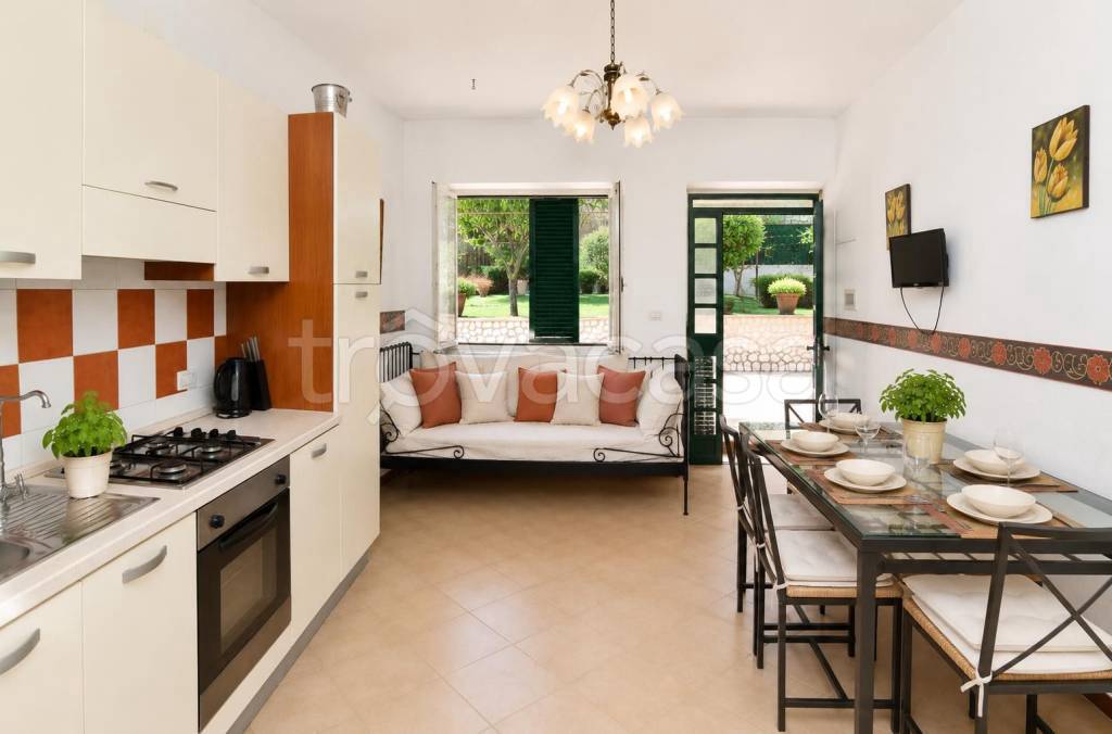 casa indipendente in vendita a Castellabate in zona Licosa