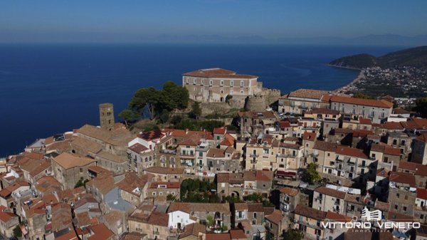 appartamento in vendita a Castellabate in zona Licosa