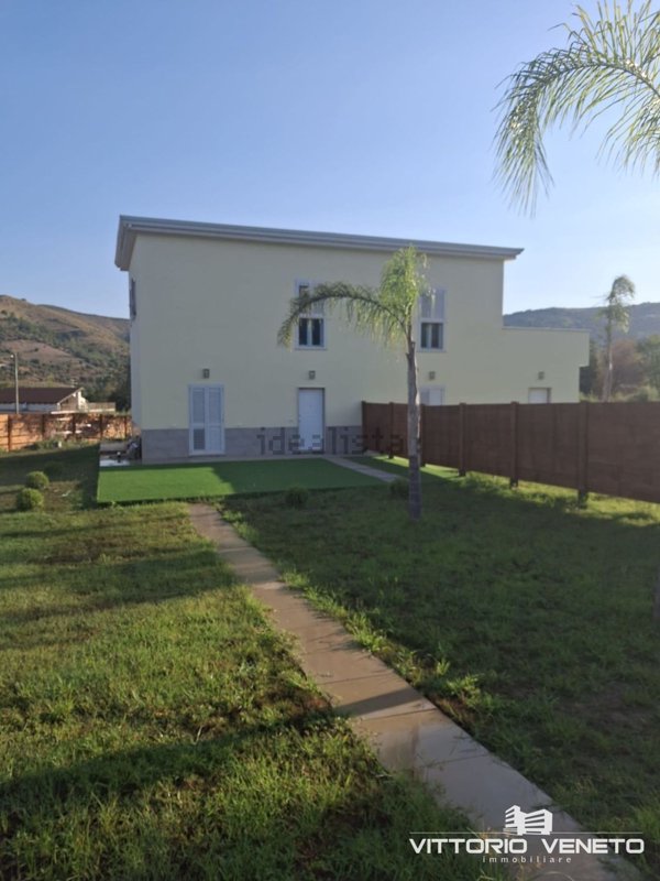casa indipendente in vendita a Castellabate in zona Alano