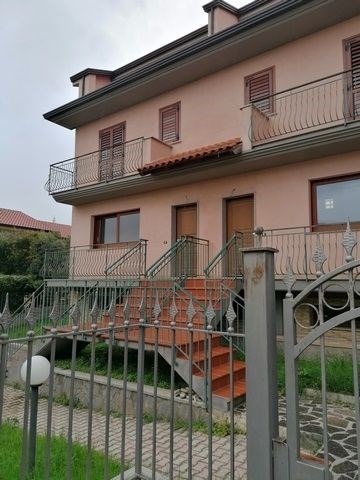 casa indipendente in vendita a Castelnuovo Cilento in zona Velina