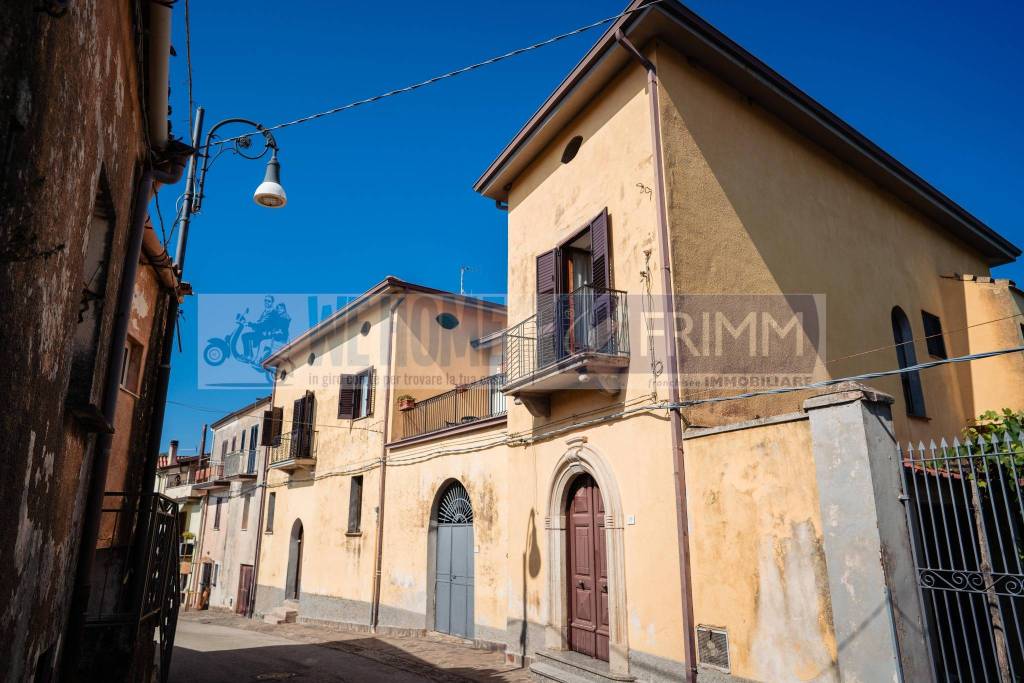 casa indipendente in vendita a Castelnuovo Cilento