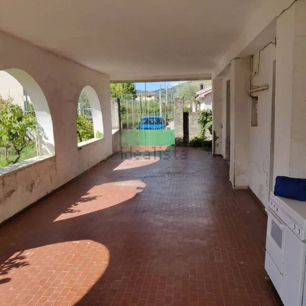 casa indipendente in vendita a Castelnuovo Cilento