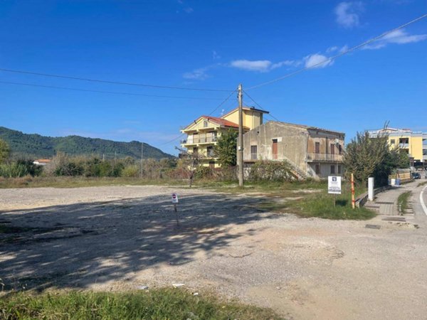 terreno agricolo in vendita a Castelnuovo Cilento in zona Velina