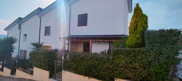 casa indipendente in vendita a Castelnuovo Cilento
