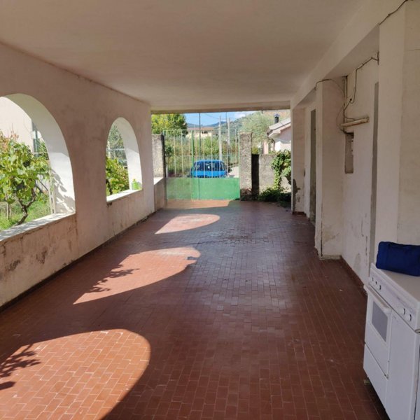 casa indipendente in vendita a Castelnuovo Cilento in zona Velina