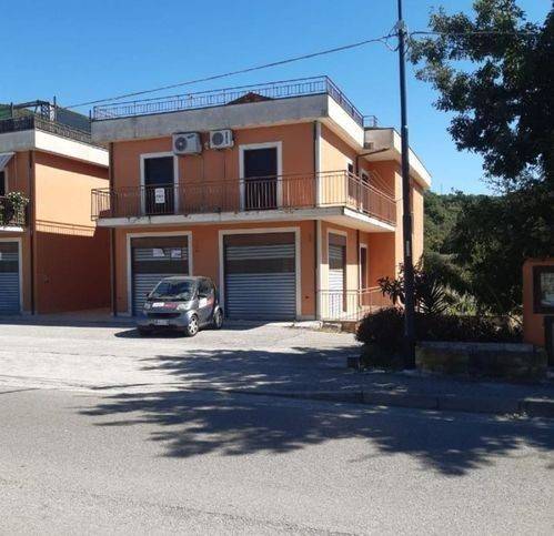 appartamento in vendita a Castelnuovo Cilento in zona Velina