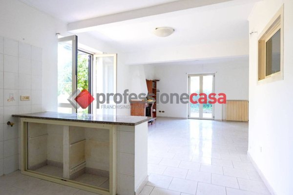 appartamento in vendita a Castelnuovo Cilento in zona Velina