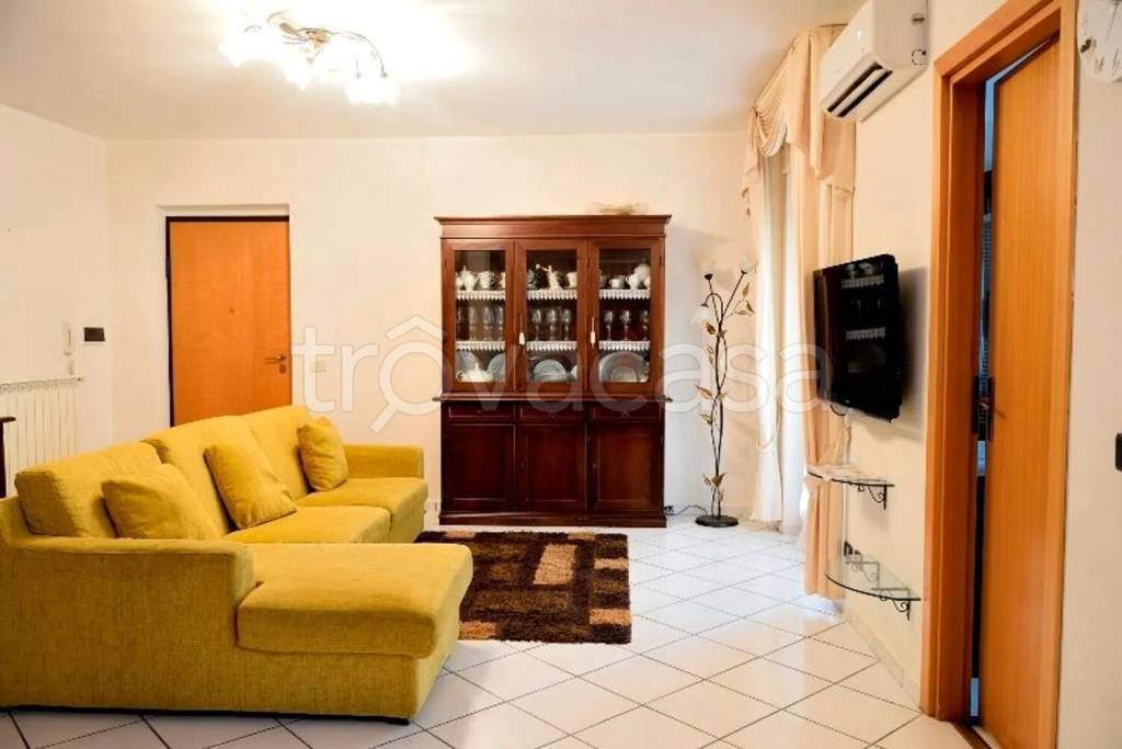 casa indipendente in vendita a Castelnuovo Cilento in zona Velina