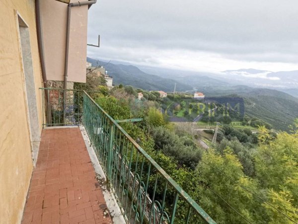 appartamento in vendita a Castelnuovo Cilento