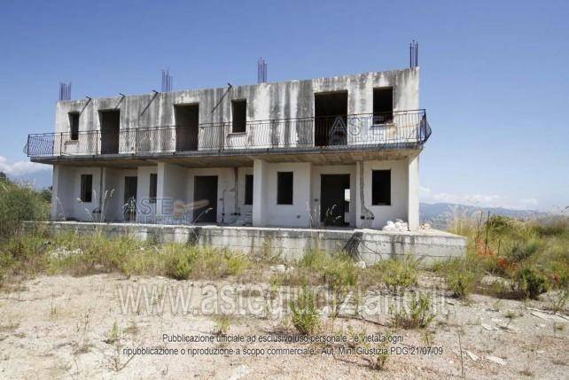 terreno edificabile in vendita a Castelnuovo Cilento