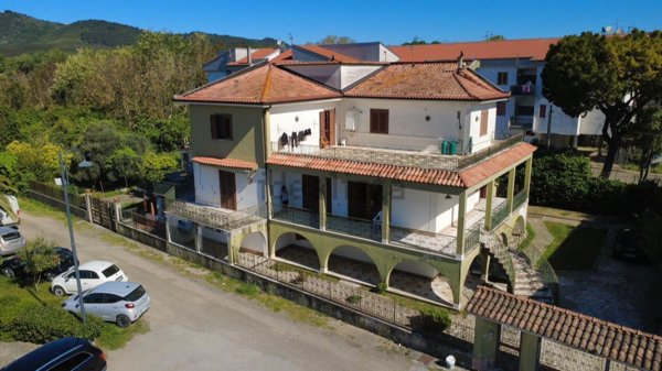 casa indipendente in vendita a Castelnuovo Cilento in zona Velina
