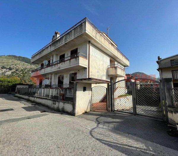 casa indipendente in vendita a Castel San Giorgio in zona Lanzara