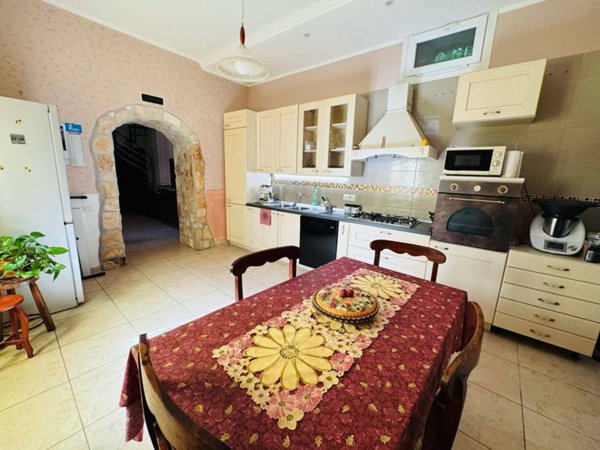 casa indipendente in vendita a Castel San Giorgio