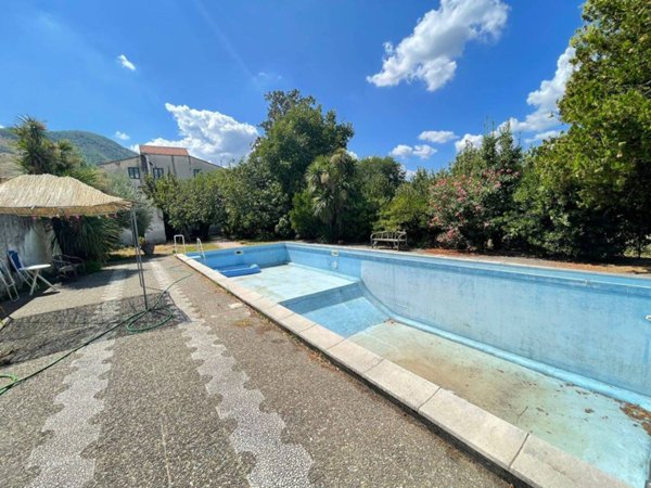 casa indipendente in vendita a Castel San Giorgio