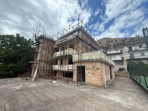 negozio in vendita a Castel San Giorgio