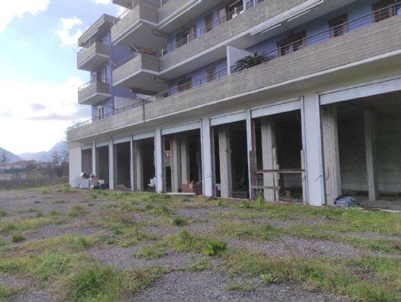 locale commerciale in vendita a Castel San Giorgio