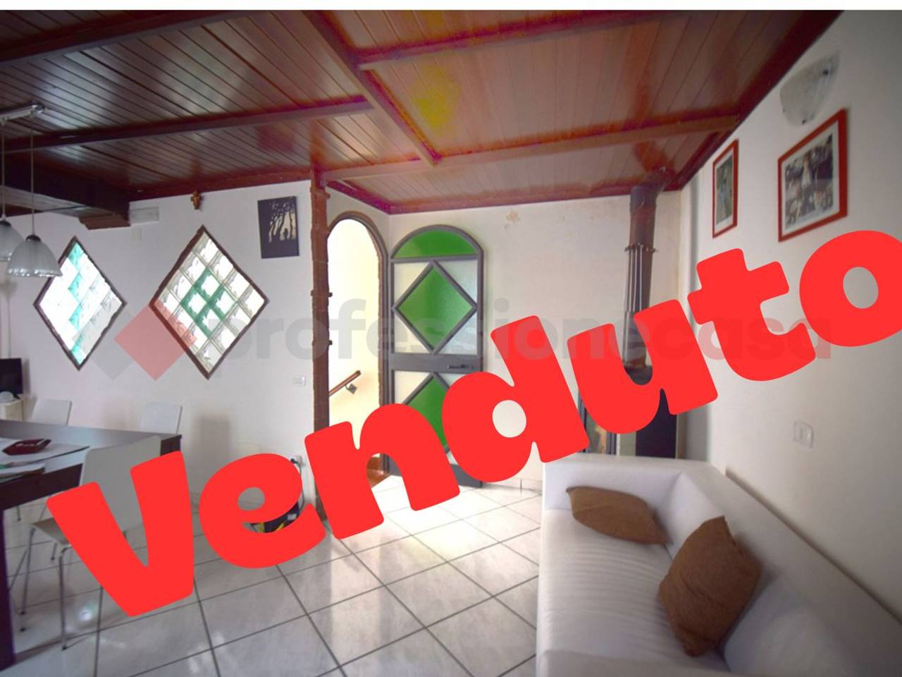 casa indipendente in vendita a Castel San Giorgio in zona Lanzara