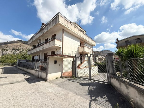 casa indipendente in vendita a Castel San Giorgio in zona Lanzara