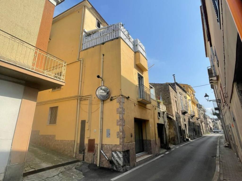 casa indipendente in vendita a Castel San Giorgio