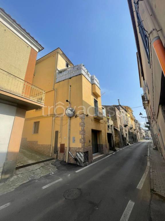 casa indipendente in vendita a Castel San Giorgio