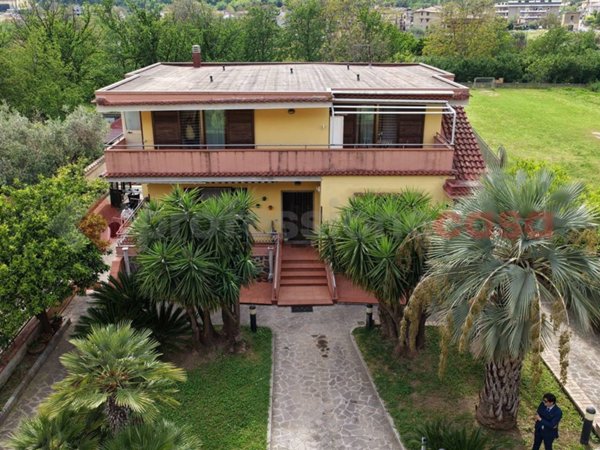casa indipendente in vendita a Castel San Giorgio