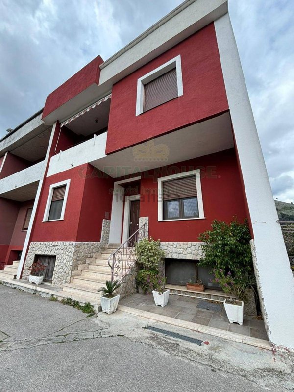 casa indipendente in vendita a Castel San Giorgio