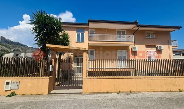 casa indipendente in vendita a Castel San Giorgio in zona Lanzara