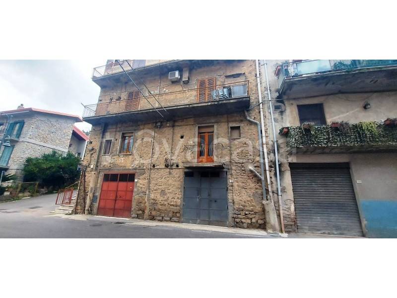appartamento in vendita a Castel San Lorenzo