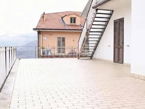 appartamento in vendita a Castel San Lorenzo