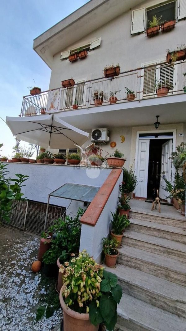 casa indipendente in vendita a Castiglione del Genovesi