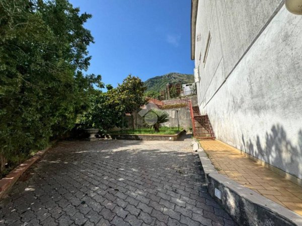 casa indipendente in vendita a Castiglione del Genovesi