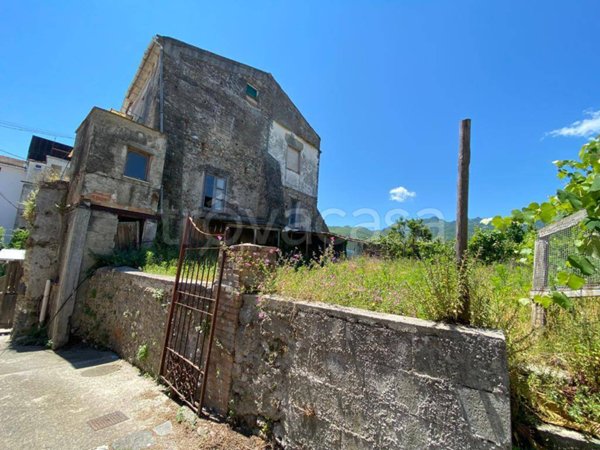 appartamento in vendita a Cava de' Tirreni in zona Castagneto / Corpo di Cava